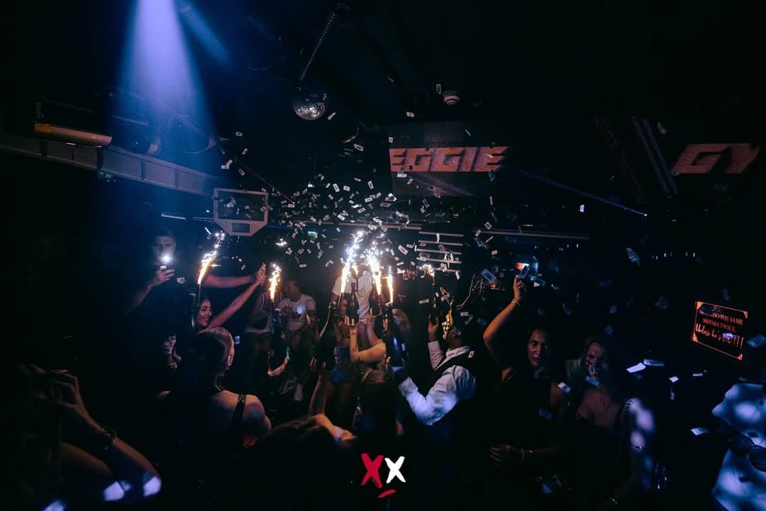 Are Clubs Open in London on Christmas Eve?