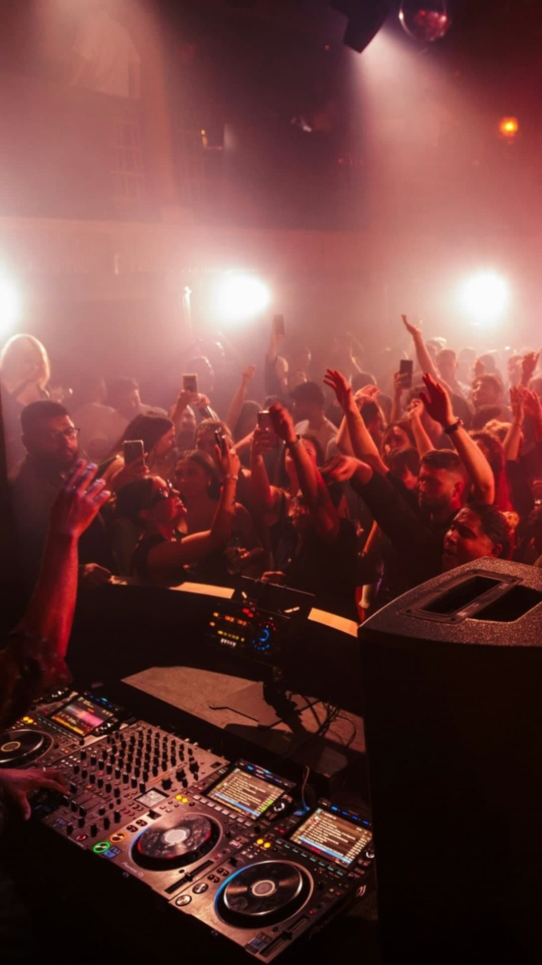 Lío London: How to Get In — Tables, Entry, Dress Code & FAQ